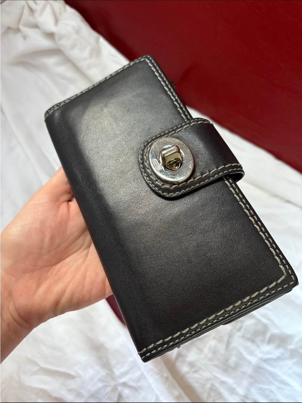 Coach turnlock wallet vintage black silver